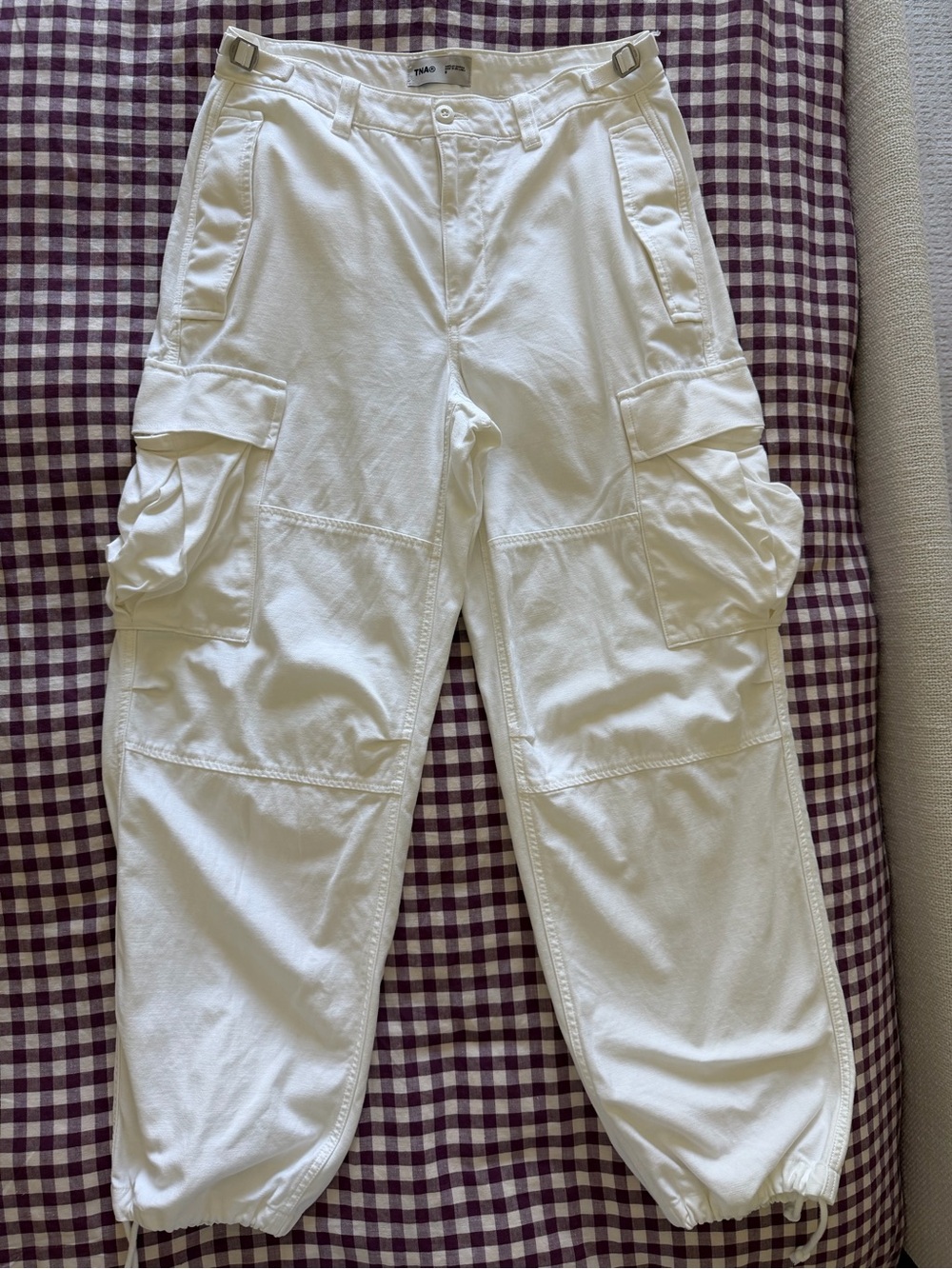 Aritzia TNA 100% cotton cargo pants